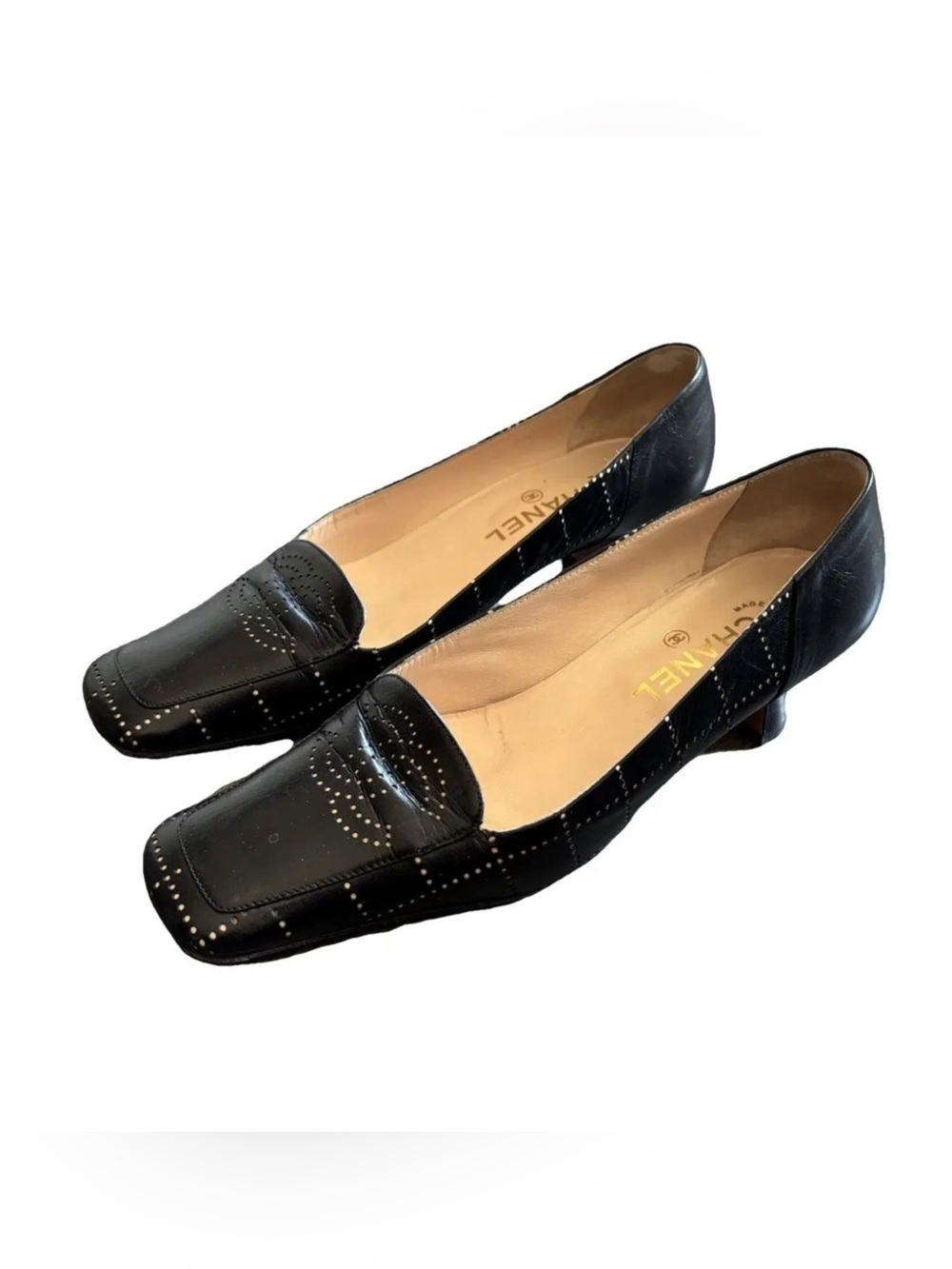 CHANEL CC interlocking logo Black Quilted Perforated Leather Low Heel EUC